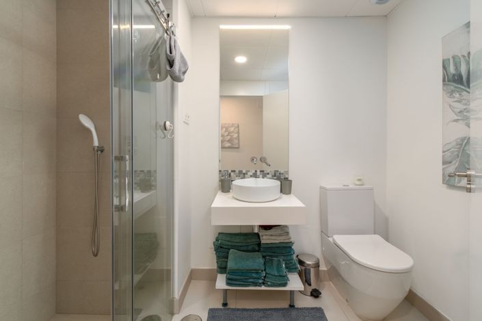 Image No.20-2 Bed Apartment for sale