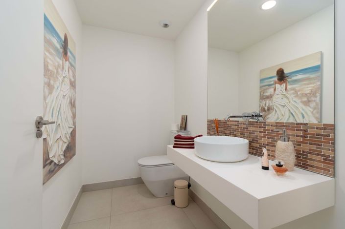 Image No.21-2 Bed Apartment for sale