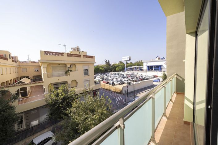 Image No.1-3 Bed Apartment for sale