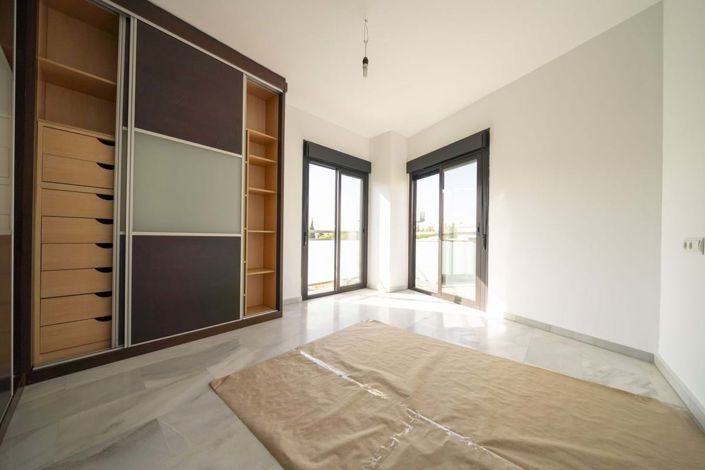 Image No.3-3 Bed Apartment for sale