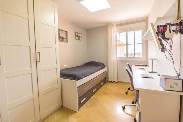 Image No.10-2 Bed Apartment for sale