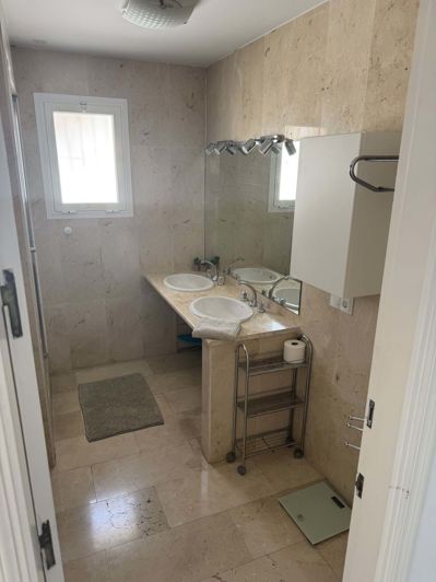 Image No.11-Villa de 6 chambres à vendre à Nueva Andalucia