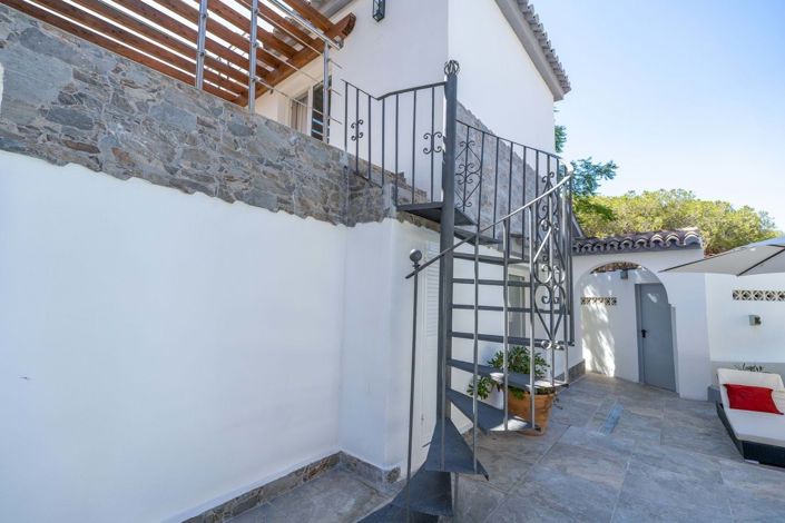 Image No.37-4 Bed Villa for sale