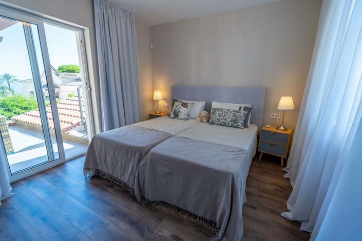 Image No.8-4 Bed Villa for sale