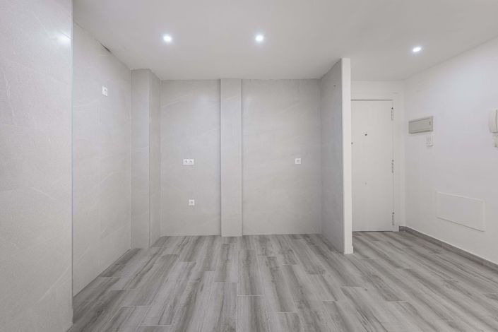 Image No.16-2 Bed Apartment for sale