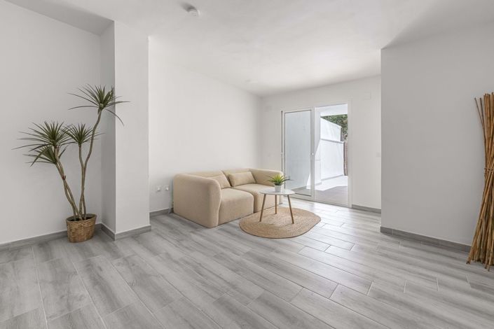 Image No.21-2 Bed Apartment for sale