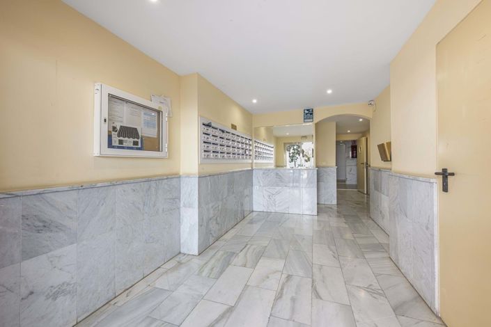 Image No.29-2 Bed Apartment for sale