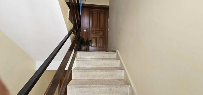 Image No.17-3 Bed Apartment for sale