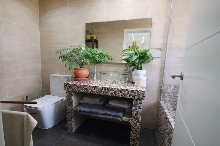 Image No.12-2 Bed Apartment for sale