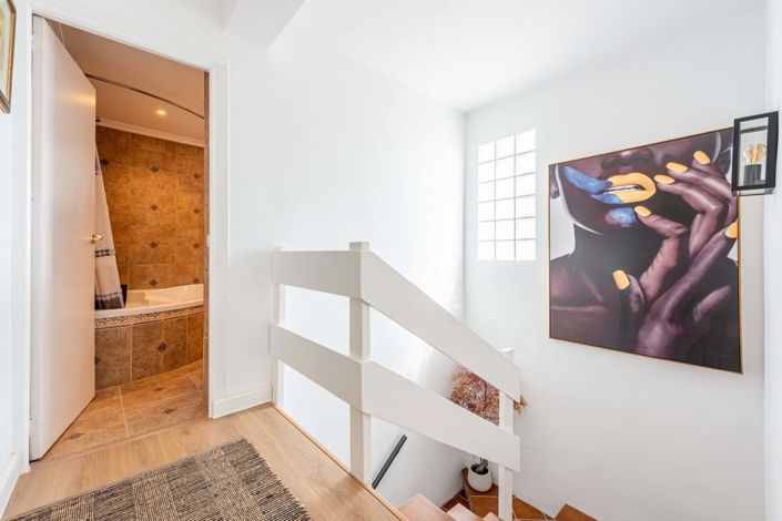 Image No.12-2 Bed Villa for sale