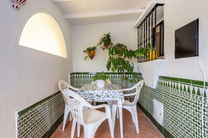 Image No.19-2 Bed Villa for sale