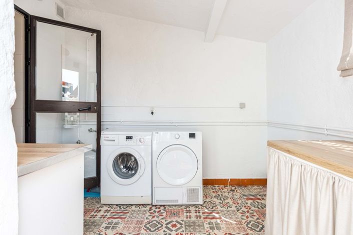 Image No.20-2 Bed Villa for sale