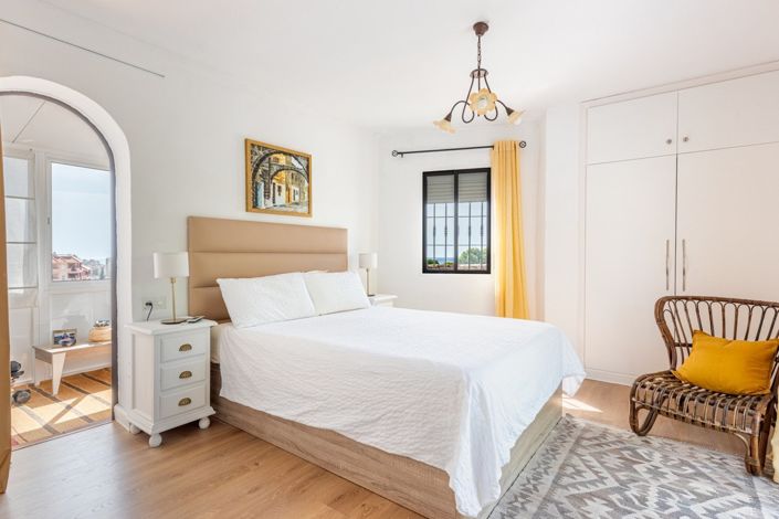 Image No.4-2 Bed Villa for sale