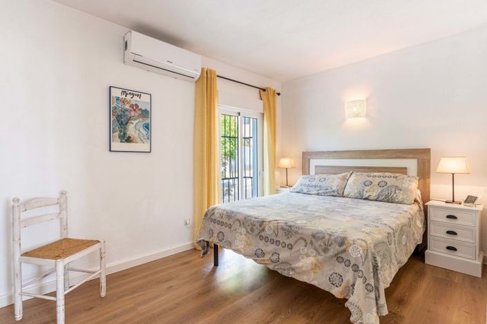 Image No.5-2 Bed Villa for sale