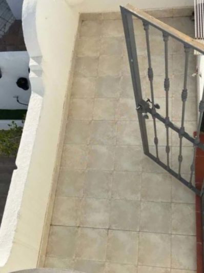 Image No.15-2 Bed Townhouse for sale