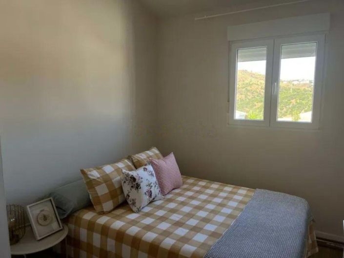 Image No.5-2 Bed Townhouse for sale