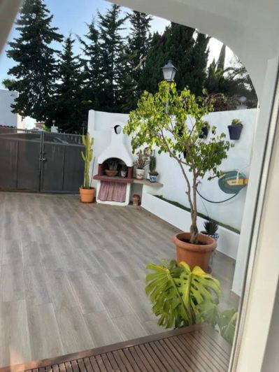 Image No.8-2 Bed Townhouse for sale