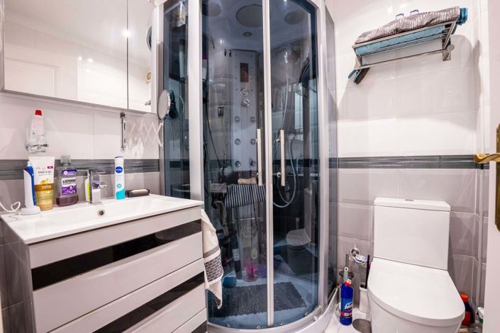 Image No.19-2 Bed Apartment for sale