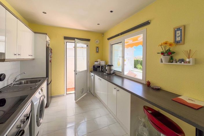 Image No.14-2 Bed Villa for sale