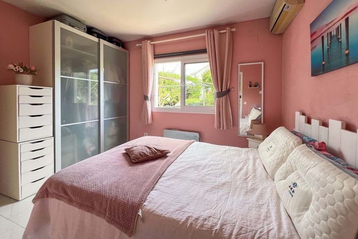 Image No.17-2 Bed Villa for sale