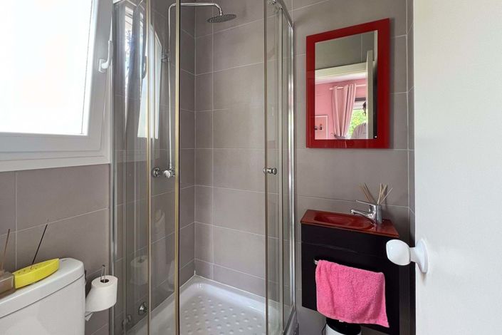 Image No.18-2 Bed Villa for sale