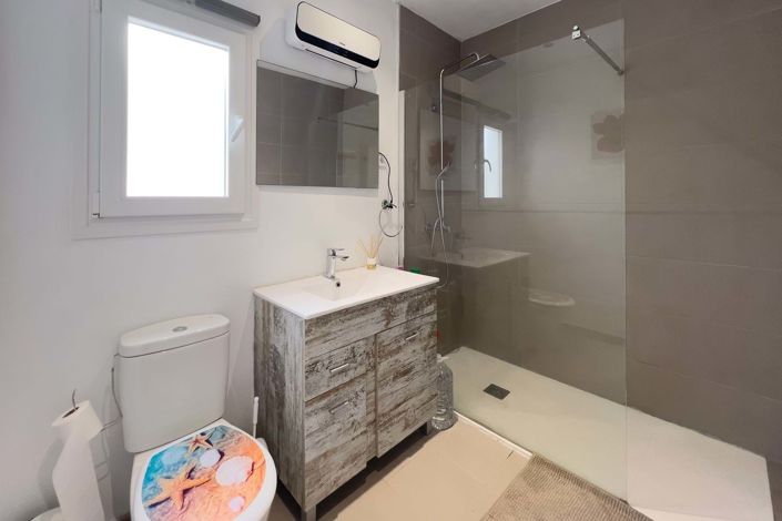 Image No.19-2 Bed Villa for sale