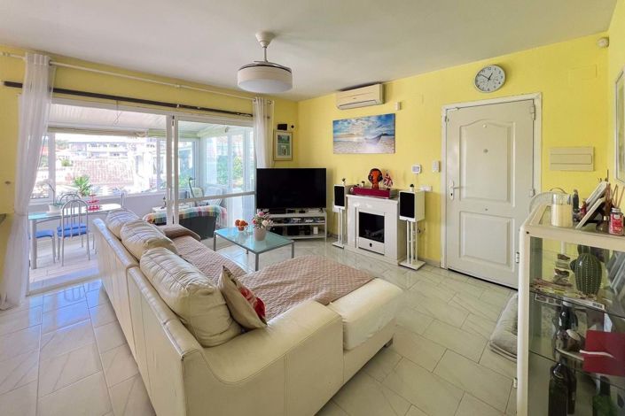 Image No.3-2 Bed Villa for sale