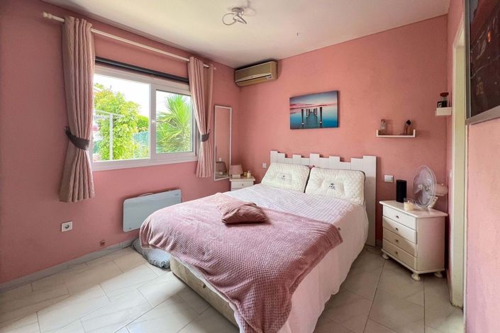 Image No.5-2 Bed Villa for sale