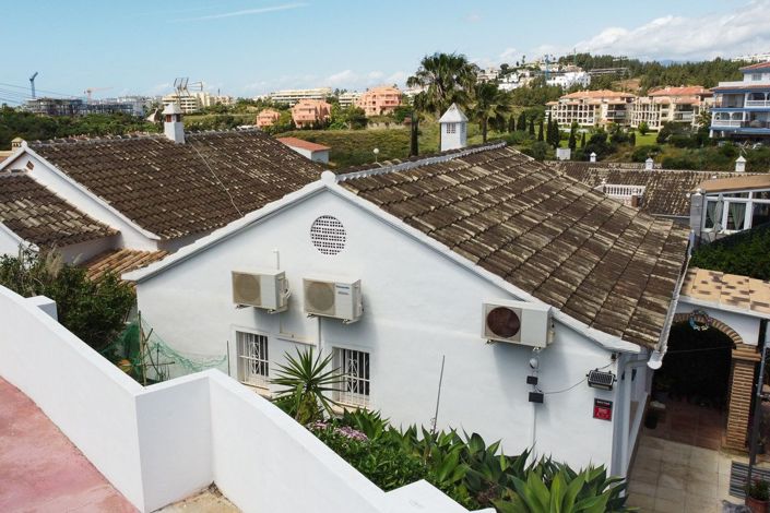 Image No.9-2 Bed Villa for sale