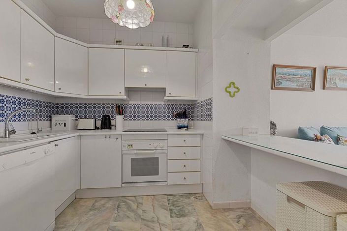 Image No.8-3 Bed Apartment for sale