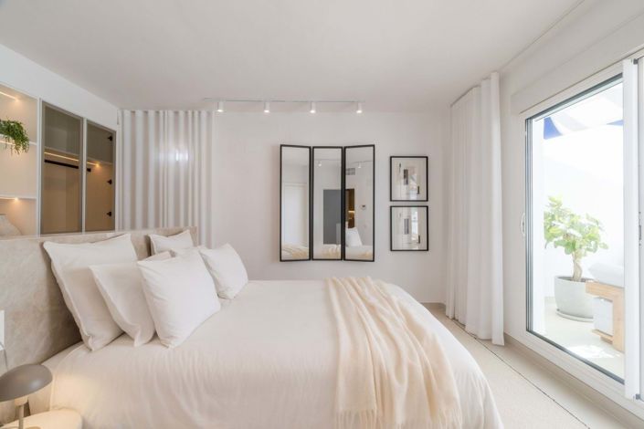 Image No.17-3 Bed Apartment for sale