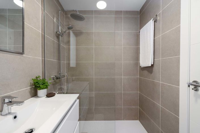 Image No.15-2 Bed Apartment for sale