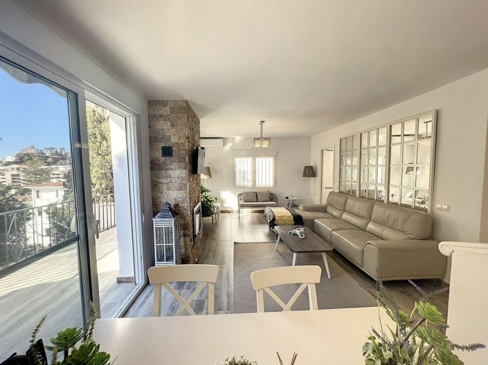 Image No.10-3 Bed Townhouse for sale