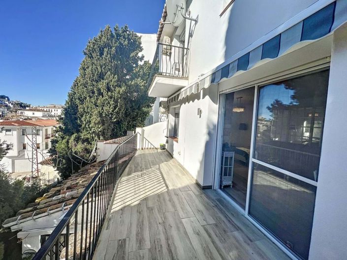 Image No.14-3 Bed Townhouse for sale