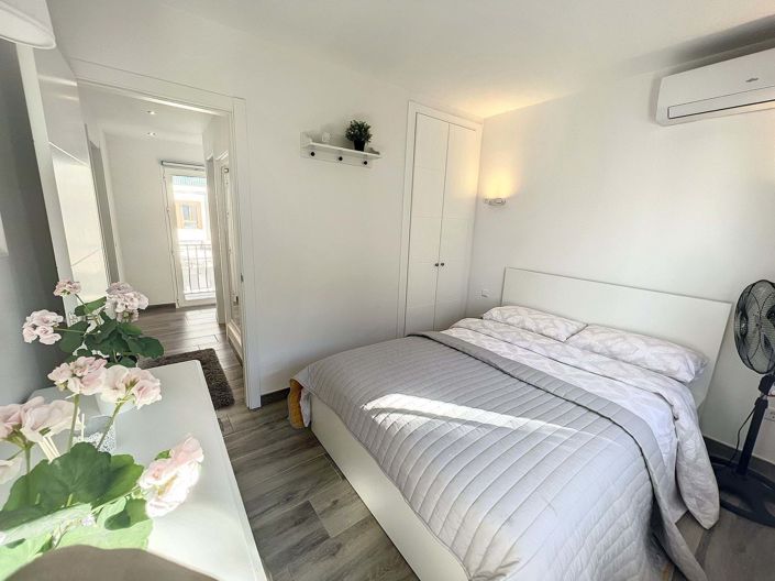 Image No.18-3 Bed Townhouse for sale