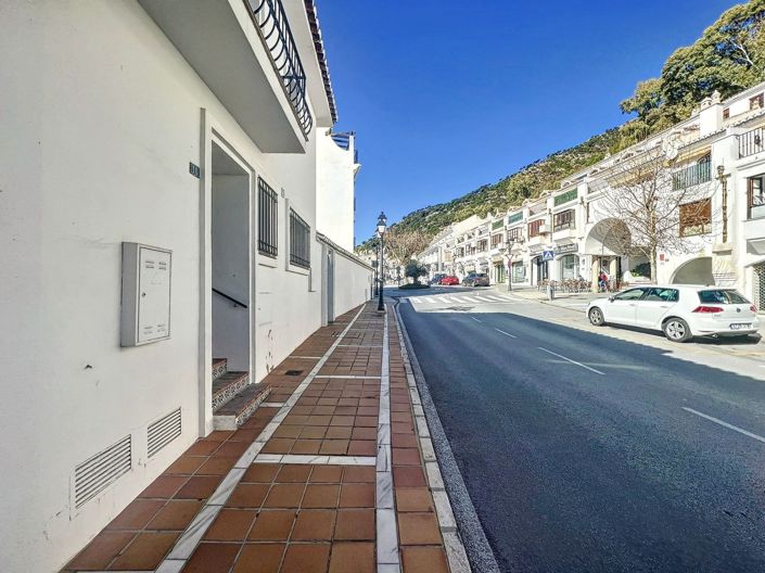 Image No.23-3 Bed Townhouse for sale