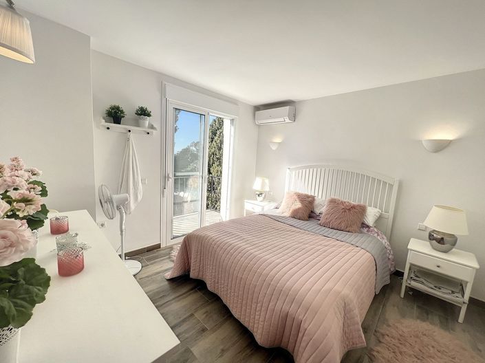 Image No.4-3 Bed Townhouse for sale