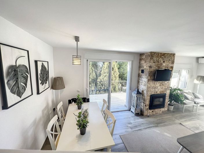 Image No.8-3 Bed Townhouse for sale