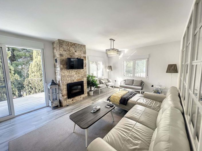 Image No.9-3 Bed Townhouse for sale