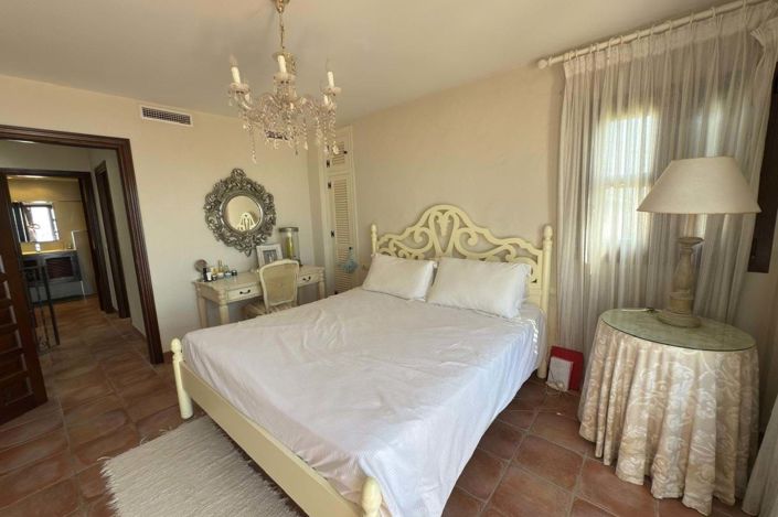 Image No.16-5 Bed Villa for sale