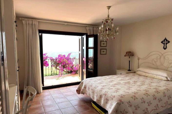 Image No.6-5 Bed Villa for sale