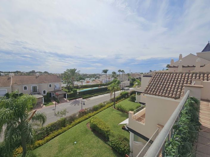 Image No.11-4 Bed Townhouse for sale