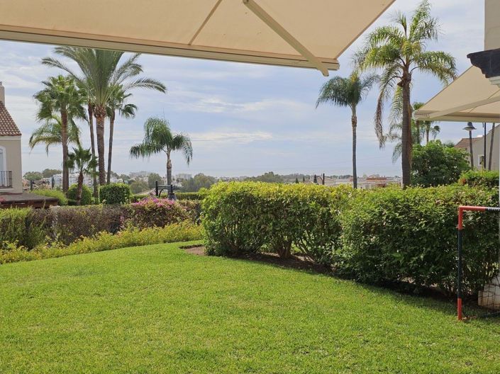 Image No.12-4 Bed Townhouse for sale