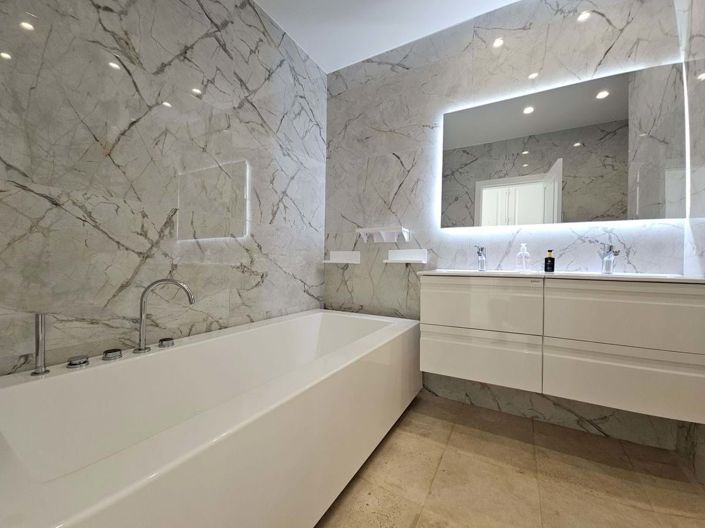 Image No.14-4 Bed Townhouse for sale