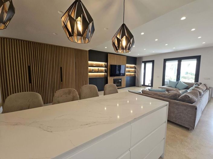 Image No.8-4 Bed Townhouse for sale