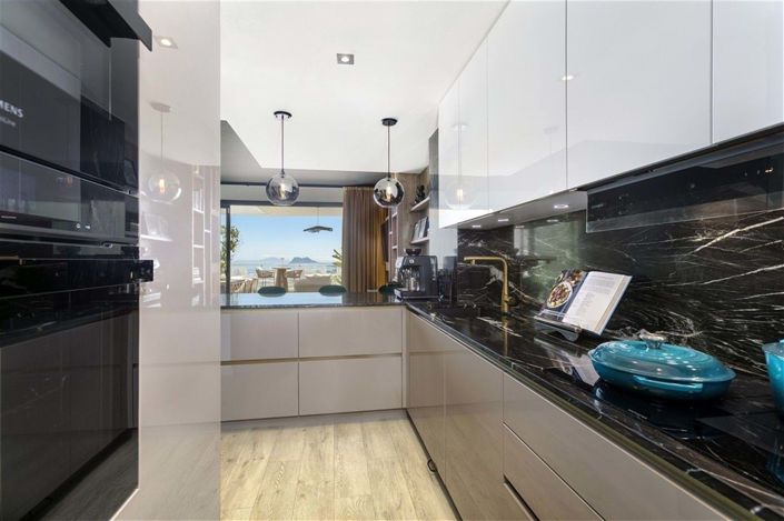 Image No.15-3 Bed Townhouse for sale