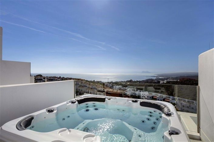 Image No.38-3 Bed Townhouse for sale