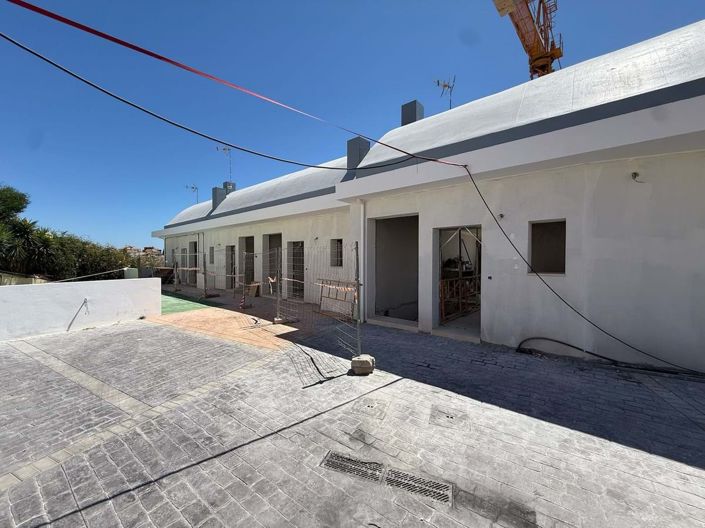 Image No.1-3 Bed Townhouse for sale
