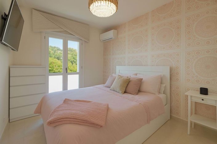 Image No.5-4 Bed Townhouse for sale