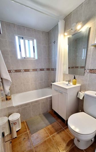 Image No.19-3 Bed Townhouse for sale